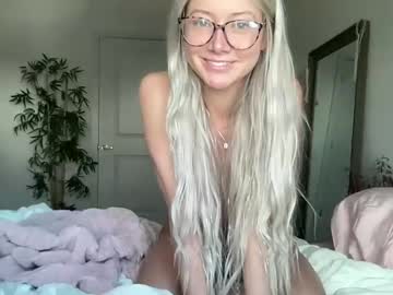 webcam girl lilyyymonroee capture image #160841