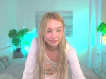 webcam girl tiny_flame capture image #105013