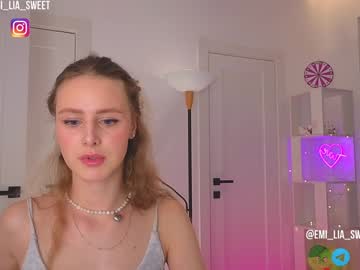 webcam girl emi_lia_sweet capture image #125780