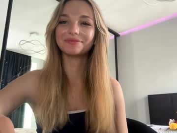 webcam girl mildaleggette capture image #174402