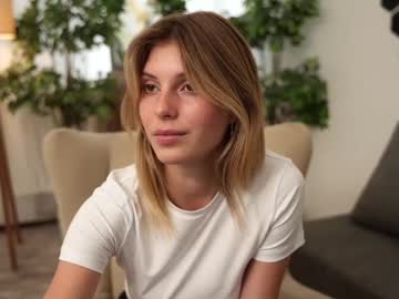webcam girl elegant_vibes capture image #165370