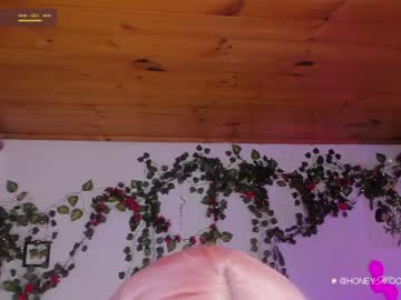 webcam girl honeymoontea capture image #99386