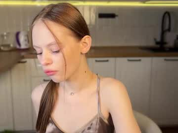 webcam girl tweety_doing_sweety capture image #139656