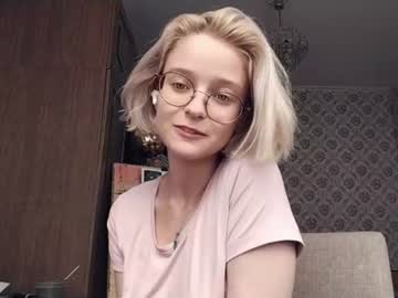 Sex cam beauty emiliastillwell
