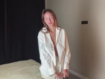 webcam girl vikiki_sweety capture image #129765