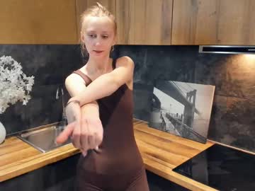 webcam girl shelleyfitt capture image #140247