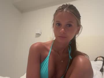 webcam girl petitebaddie349 capture image #208130