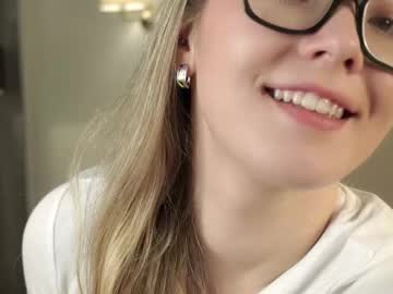 webcam girl gillianelletson capture image #141083