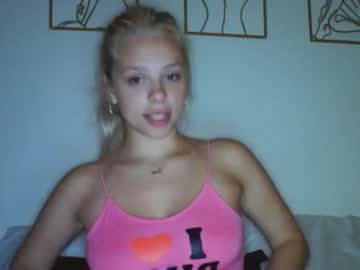 webcam girl cindyloulou1 capture image #190