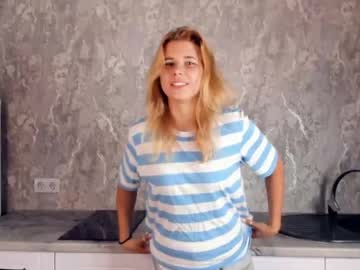 Sex cam beauty gillianengelby