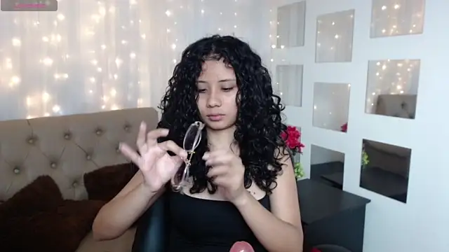 Stripchat sex cam mayamoira