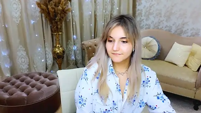 Stripchat sex cam SollarSmilee