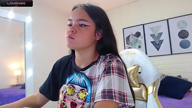 Stripchat sex cam Tinny_petite