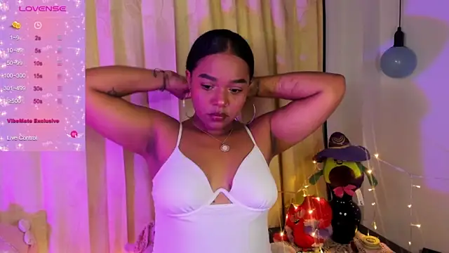 Stripchat sex cam littlesusssie